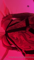 0h8d7jjnr91n5qn8x7u23_source-sqxnNk0z.mp4