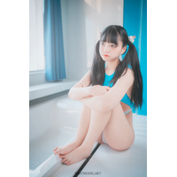 33_032-1FWJOxxk.jpg
