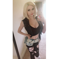 Amouranth-1028039607525486592-20180810_180517-img1-P3C2f0pR-noUISoUW-VKk32YiF.png