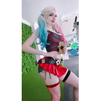 Amouranth-1068960336970203136-20181201_150939-img1-cHwB0bE8-Rnbmctpm-Gf5P66xu.jpg