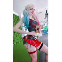 Amouranth-1068960336970203136-20181201_150939-img1-cHwB0bE8-S5YN4mRA-FHqgRNwE.png