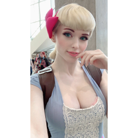 Amouranth-1148502118728384512-20190709_040017-img1-VU3WpBUf-CGRz8ndb-00rK7jI6.png