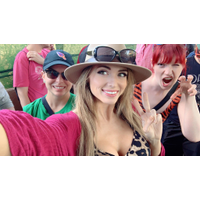 Amouranth-1178379959854718976-20190929_144410-img1-ECe2pEP2-CmMYQz5s-ohYqGgsj.jpg