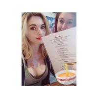 Amouranth-991465027927527424-20180501_195057-img1-GRBUhswq-uxNwheoX-aF5iT9rn.jpg