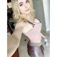 Amouranth-995799107192188928-20180513_185302-img1-r8Yoxcto-2AcpJg32-16T9kaBE.jpg
