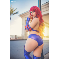 DC_Comics_Starfire_Cosplay_2-aqu9omy0.jpg