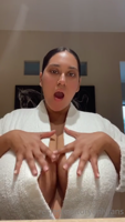 Realroses__31-AkUsUCma.mp4