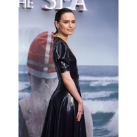 daisy-ridley-young-woman-and-the-sea-london-premiere-2024-05-29-13-fyItUEe0.jpg