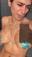 miakhalifa-3004902911-9gN0fx5f.mp4